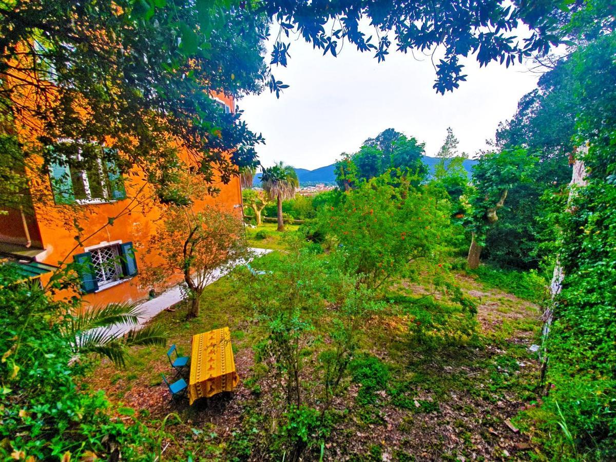 Villa De Benedetti Сарцана Экстерьер фото